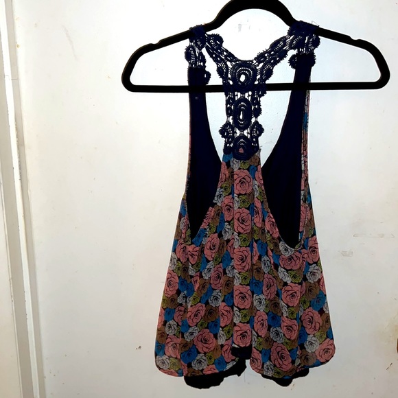 🌞 Sheer floral top over navy tunic top w crocheted embellishments Size: Small - Picture 5 of 5